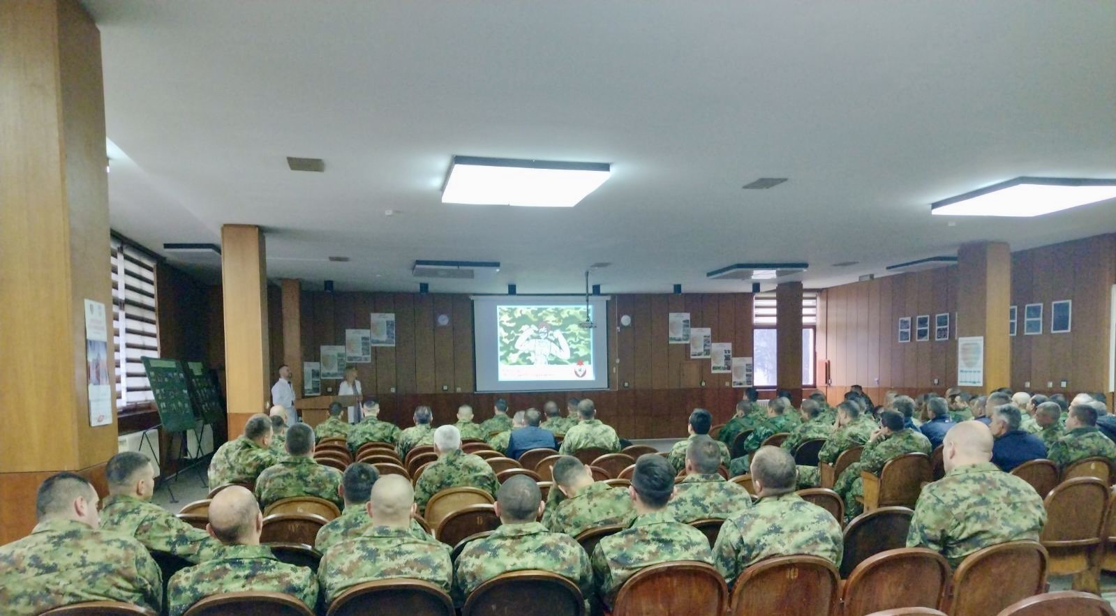 Dom zdravlja Gornji Milanovac Tim za promotivne aktivnosti povodom meseca muškog zdravlja obišao kasarnu Vojvoda Radomir Putnik